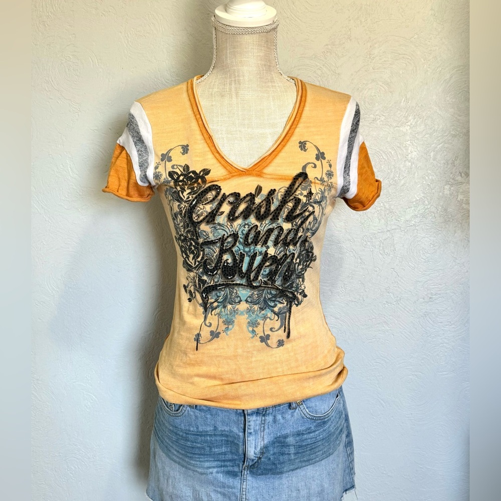 Crash And Burn Graphic Orange V Neck Y2K Short Sleeved Women’s Tee Shirt Size S
